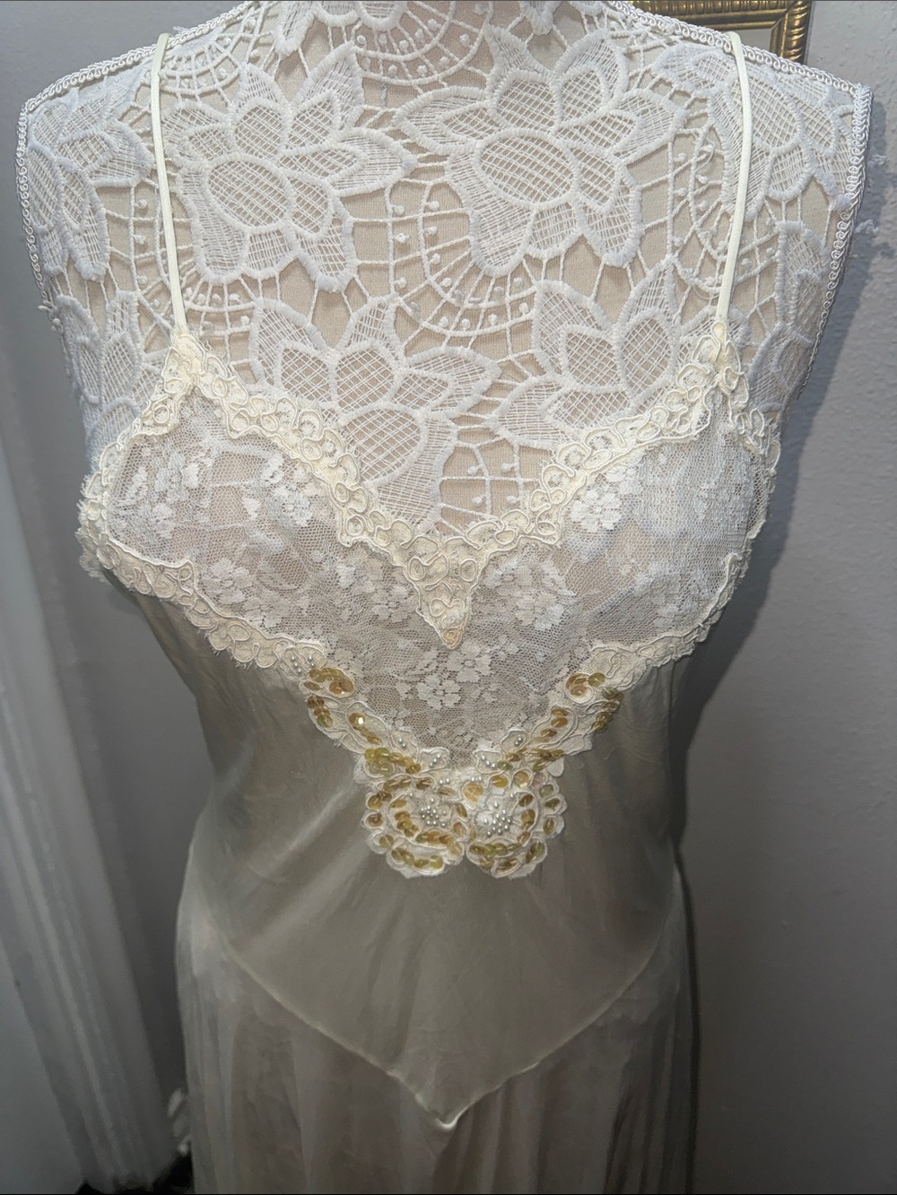 Vintage 70s Victoria's Secret Ivory Lace & Chiffon Long Chemise - Picture 6 of 11